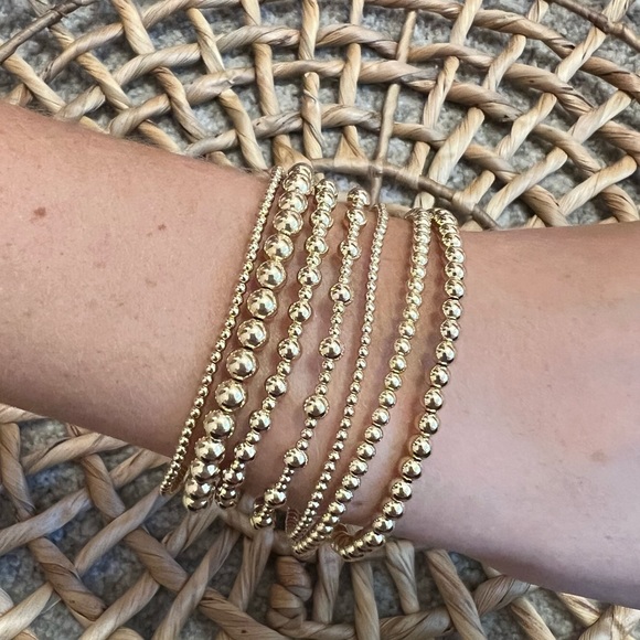 14k Gold Filled Bead Stretch Bracelet with 2mm and 4mm Beads. 7” - Picture 3 of 5